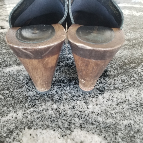 Banana Republic Clog Mule Sz 7 - Picture 2 of 6